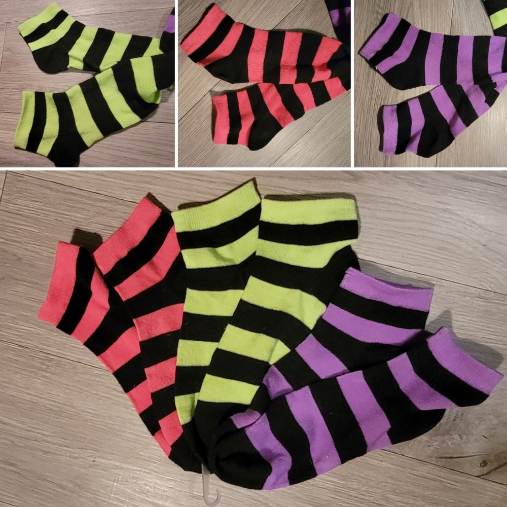 Striped new 3-pack socks, Juniors or Adult